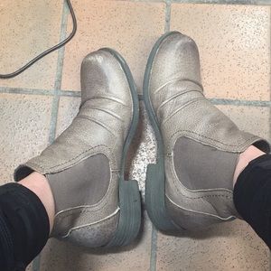 🚨 EARTH ORIGINS Leather Chelsea Boot